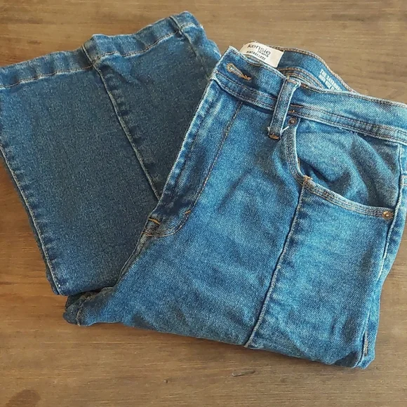 Kensie High Rise Flare Savannah Jeans - Picture 1 of 16